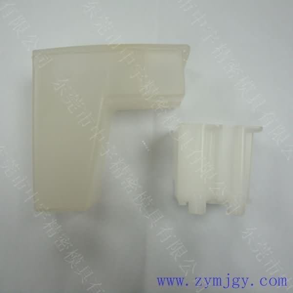 Transparent injection molded parts